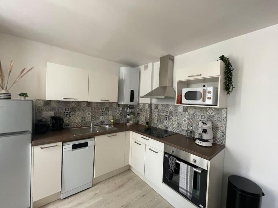Apartamento T2 Refait A Neuf Sur Le Theme Oriental Rodez Exterior foto